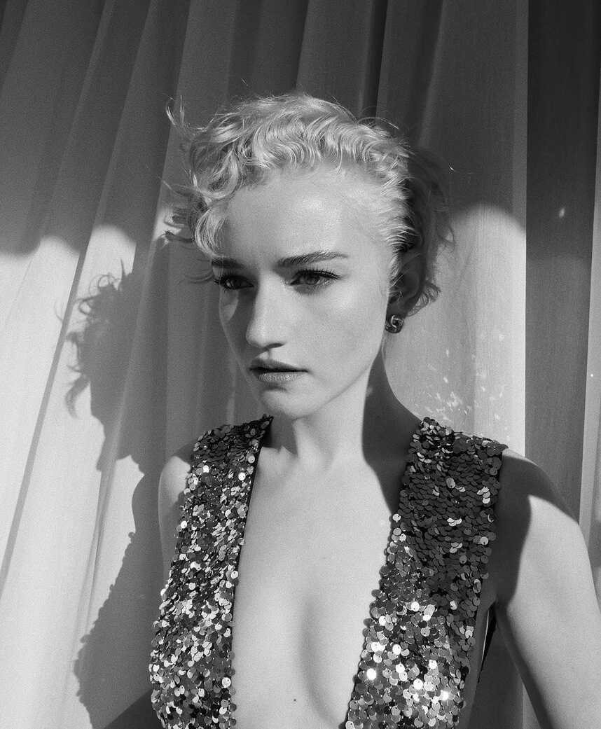 Julia Garner