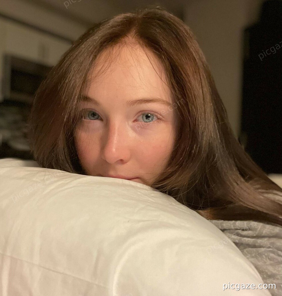 Molly Quinn