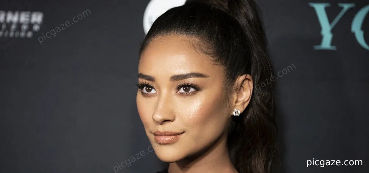 Shay Mitchell