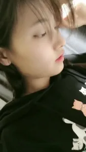 極品大三妹妹 清純白嫩 沒有性經驗 拉過來脫衣開操 無套操漂亮美穴