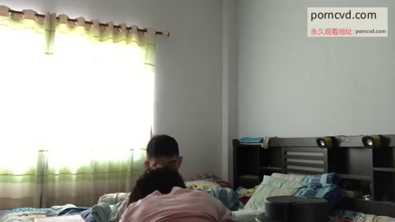 台灣自拍 馬來西亞情侶假日激情在家打砲 男超猴急