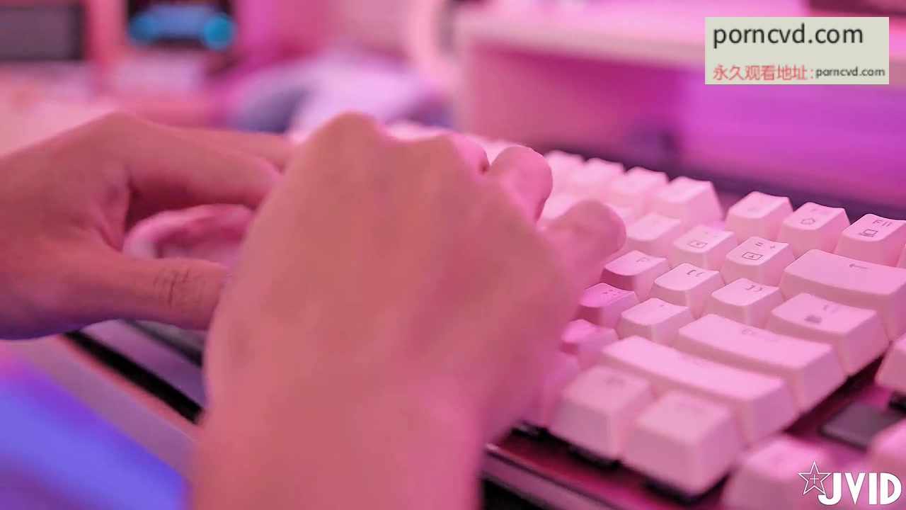 台灣自拍正妹 Tiny 嬌嫩JK制服激情猛幹誘惑
