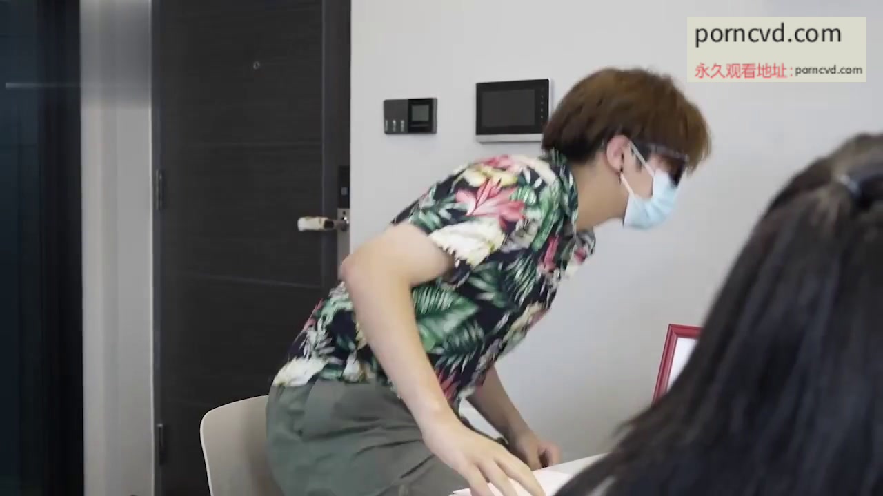 國產AV劇情片 表白女神被拒後春藥誘愛完整版