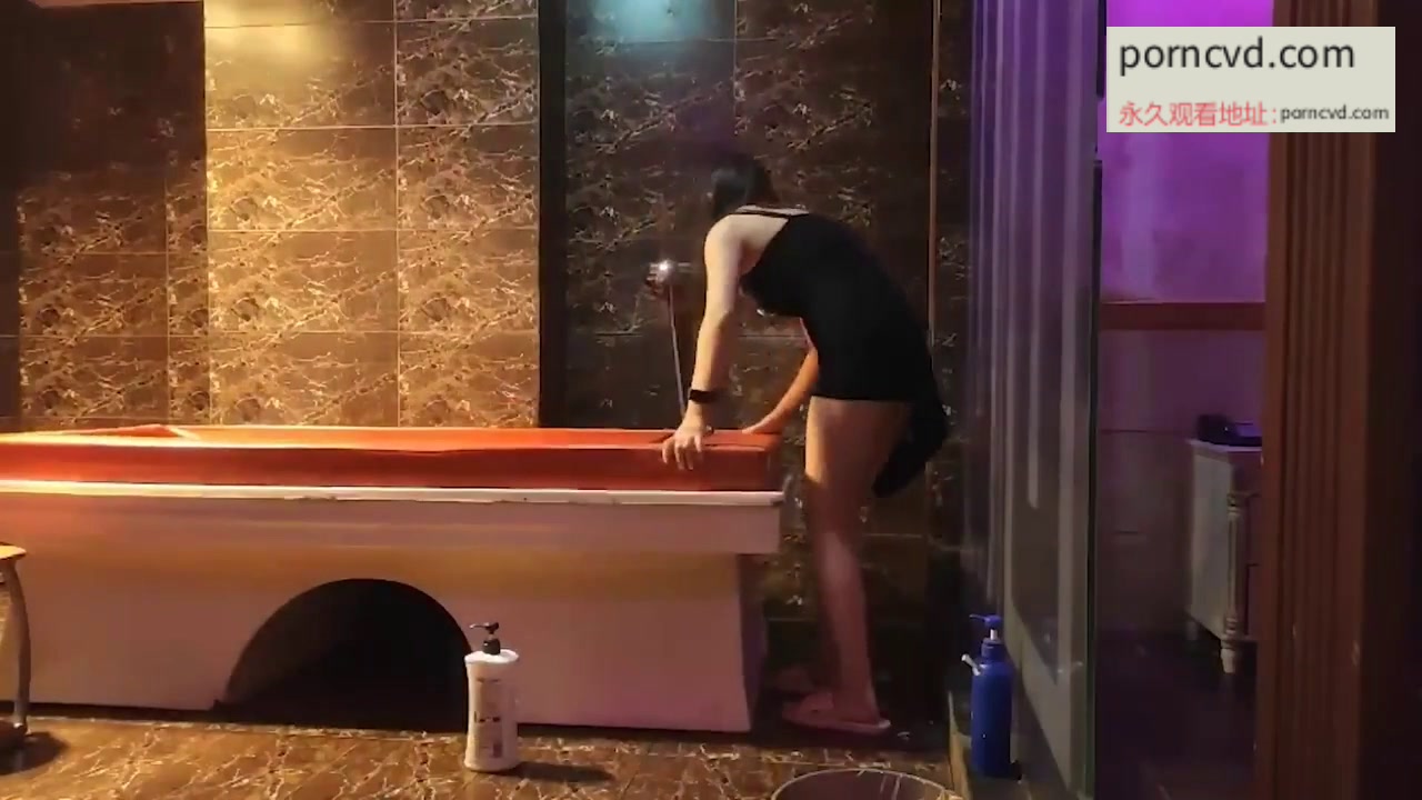 洗浴按摩會所自拍外流女技師舔屁眼影片
