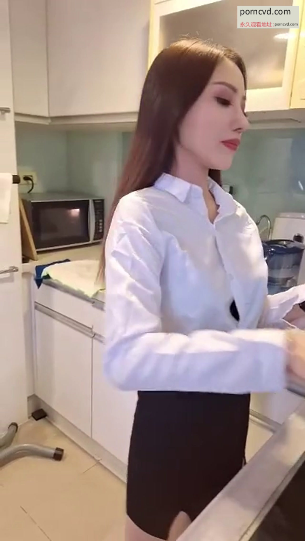 TWZP 台灣自拍外流288御姐OL蓉蓉早餐炮