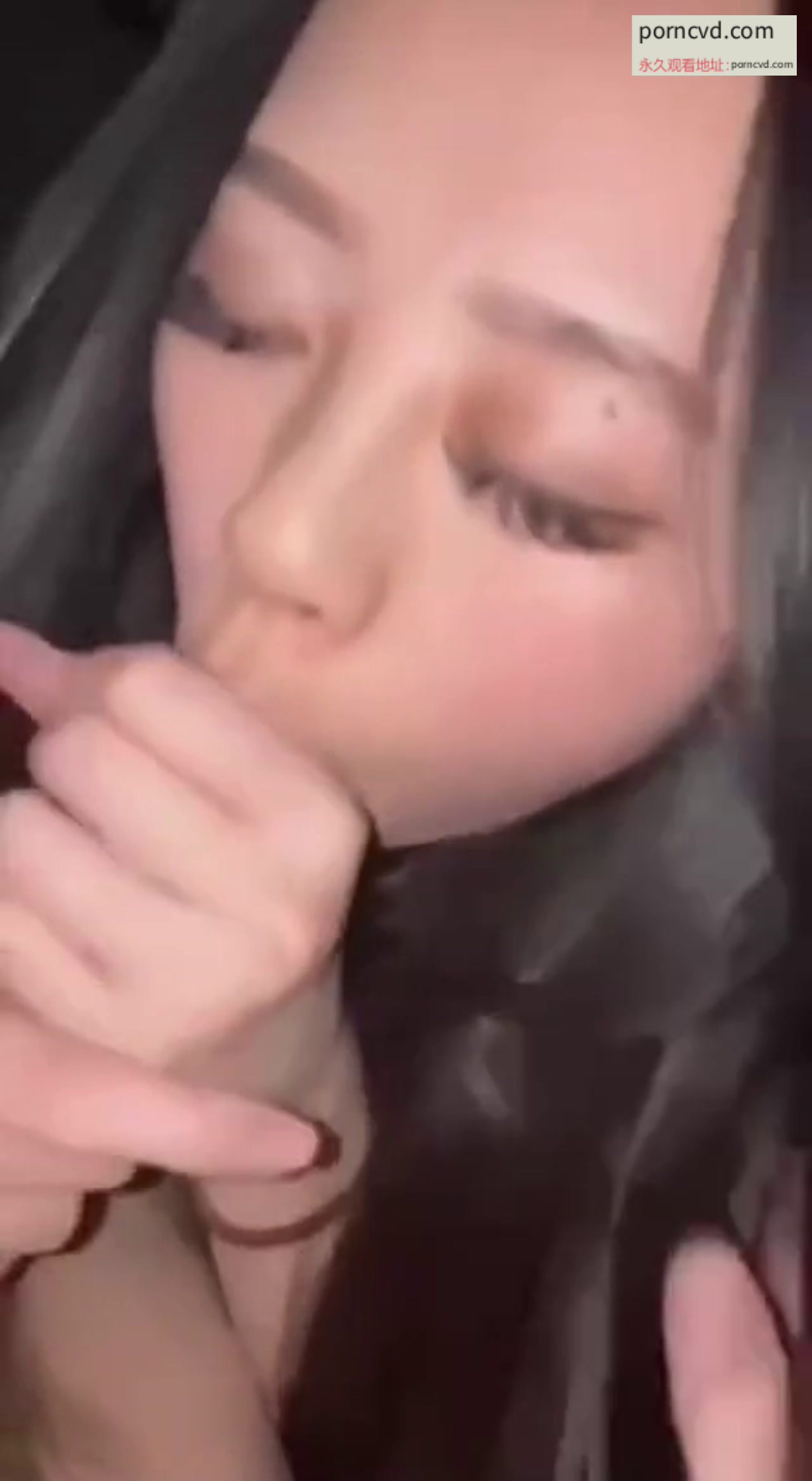 台灣熟女自拍外流：粉衣美少婦後入影片