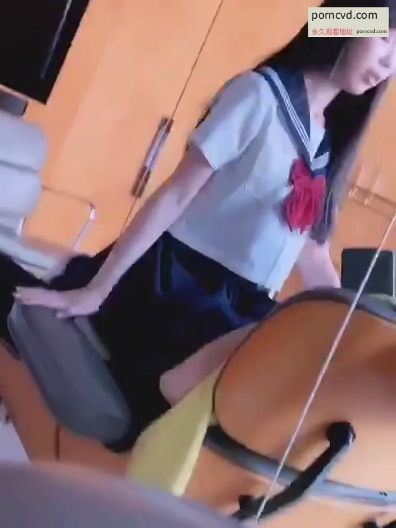 自拍外流：音樂老師與女友示範性愛姿勢