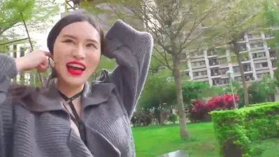 公園搭訕熟女街頭性愛實拍影片