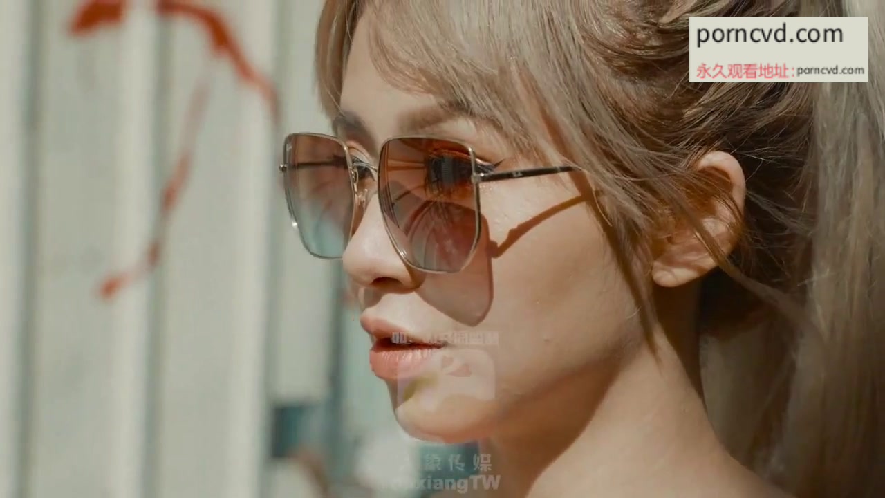 國產AV 麻豆傳媒 成年美國女生暑假影片