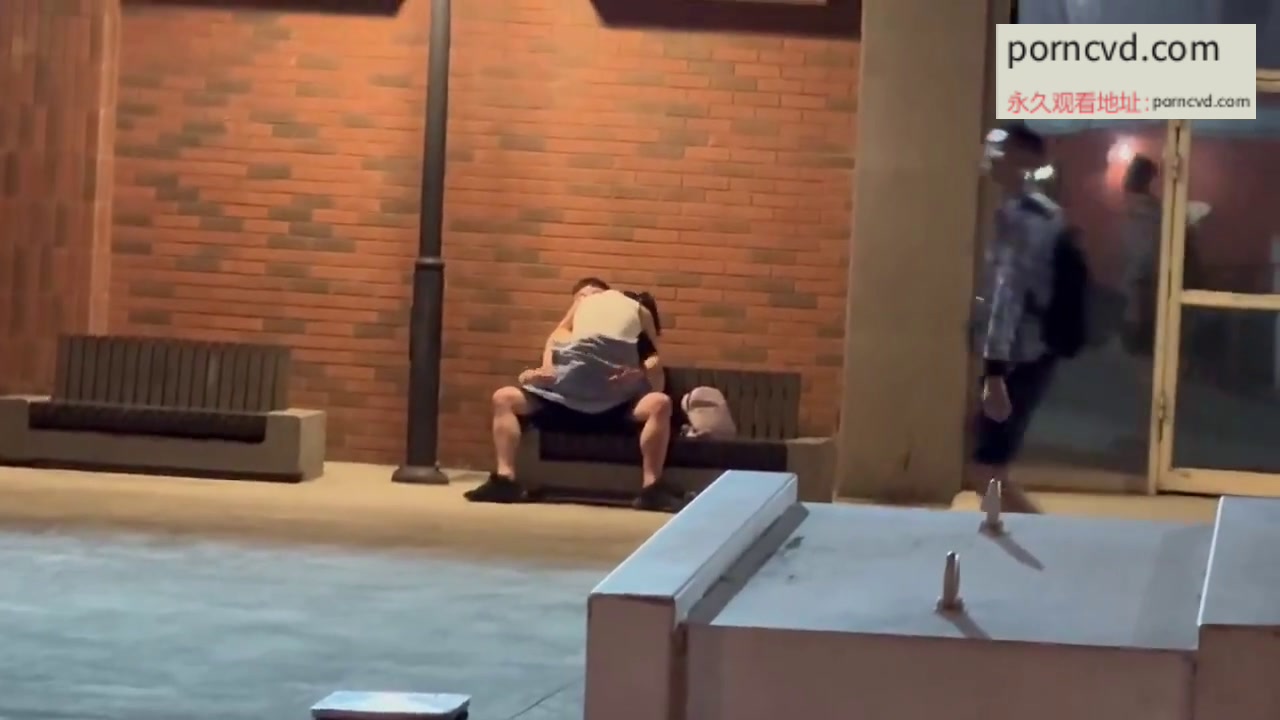 基隆港微笑步道情侶外流自拍影片