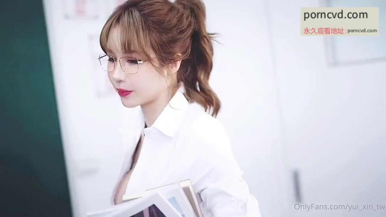 辛尤里老師美乳上課3P影片