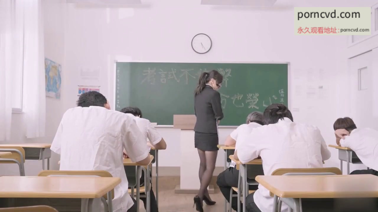 台灣本土痴漢電車老師角色扮演影片