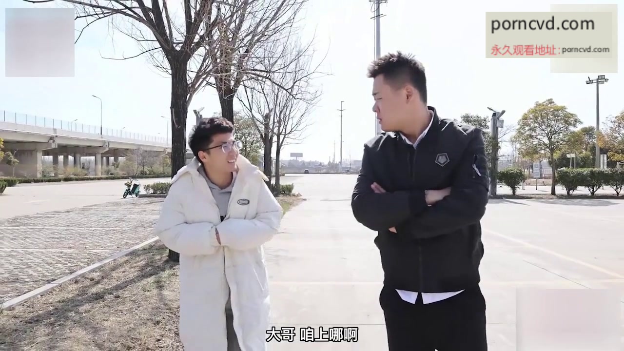 國產av影片 星空無限傳媒 二逼兄弟 小哥帶著腦中缺根弦的二逼 進城嫖娼被掃黃抓進局子 橘子主演 中文字幕 XKG-152