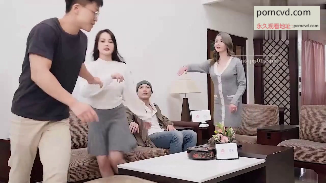 國產av影片 麻豆av傳媒 淫新年篇章一除夕團圓淫的開始