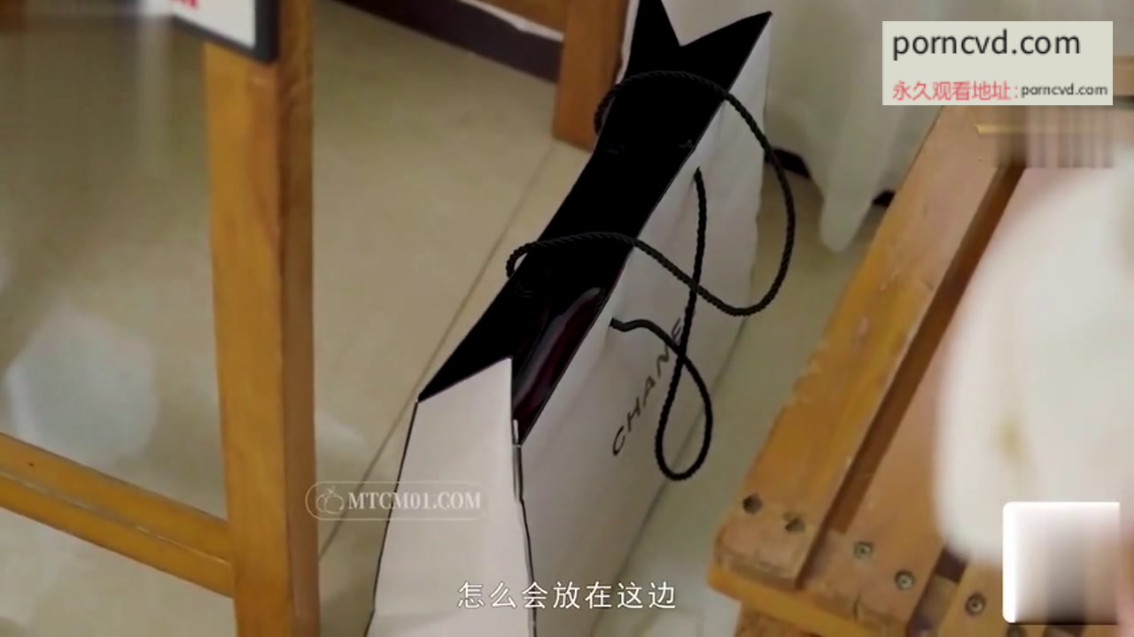 國產av影片 蜜桃影像傳媒 PME236 小學妹勾引心儀已久的學長 李蓉蓉