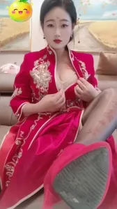 新婚之夜新娘自拍私密影片合集完整版