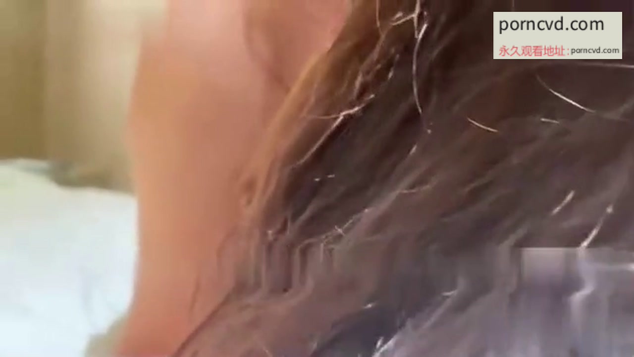 台灣本土自拍援交年輕白皙女