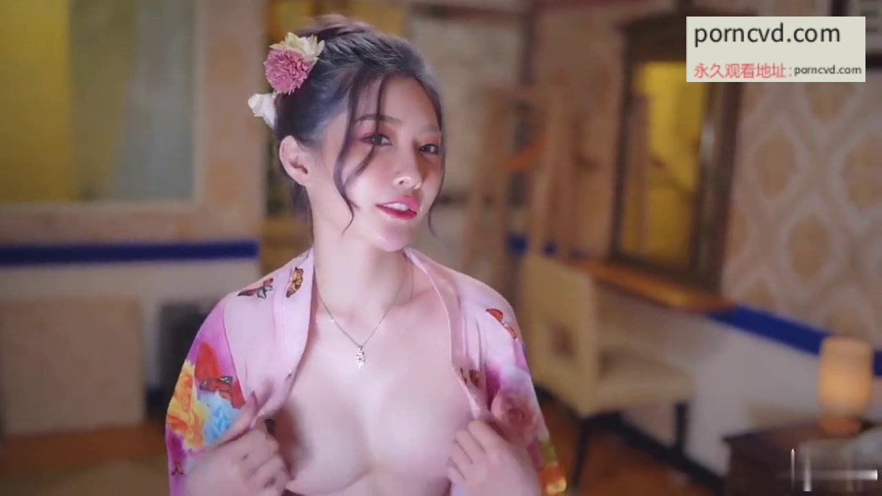 台灣av 與旅館美人女將的邂逅璃奈醬 日系風情櫻花妹裡面什麼都沒穿