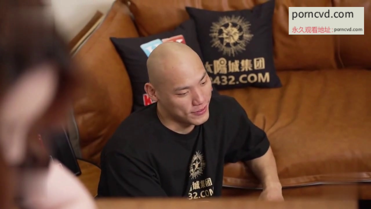 國產av MCY-0151 頂流性感女畫家的秘密 沈娜娜