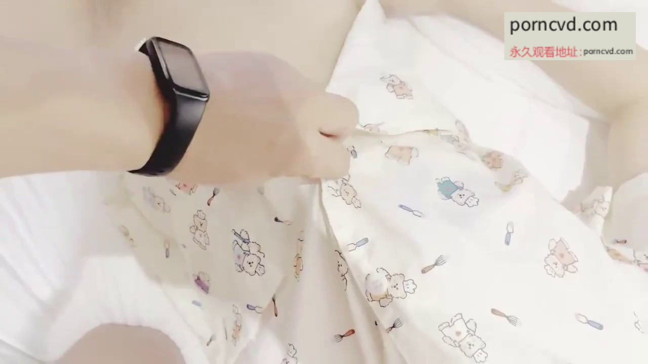 台灣本土自拍 白皙嫩妹無套性愛影片被流出