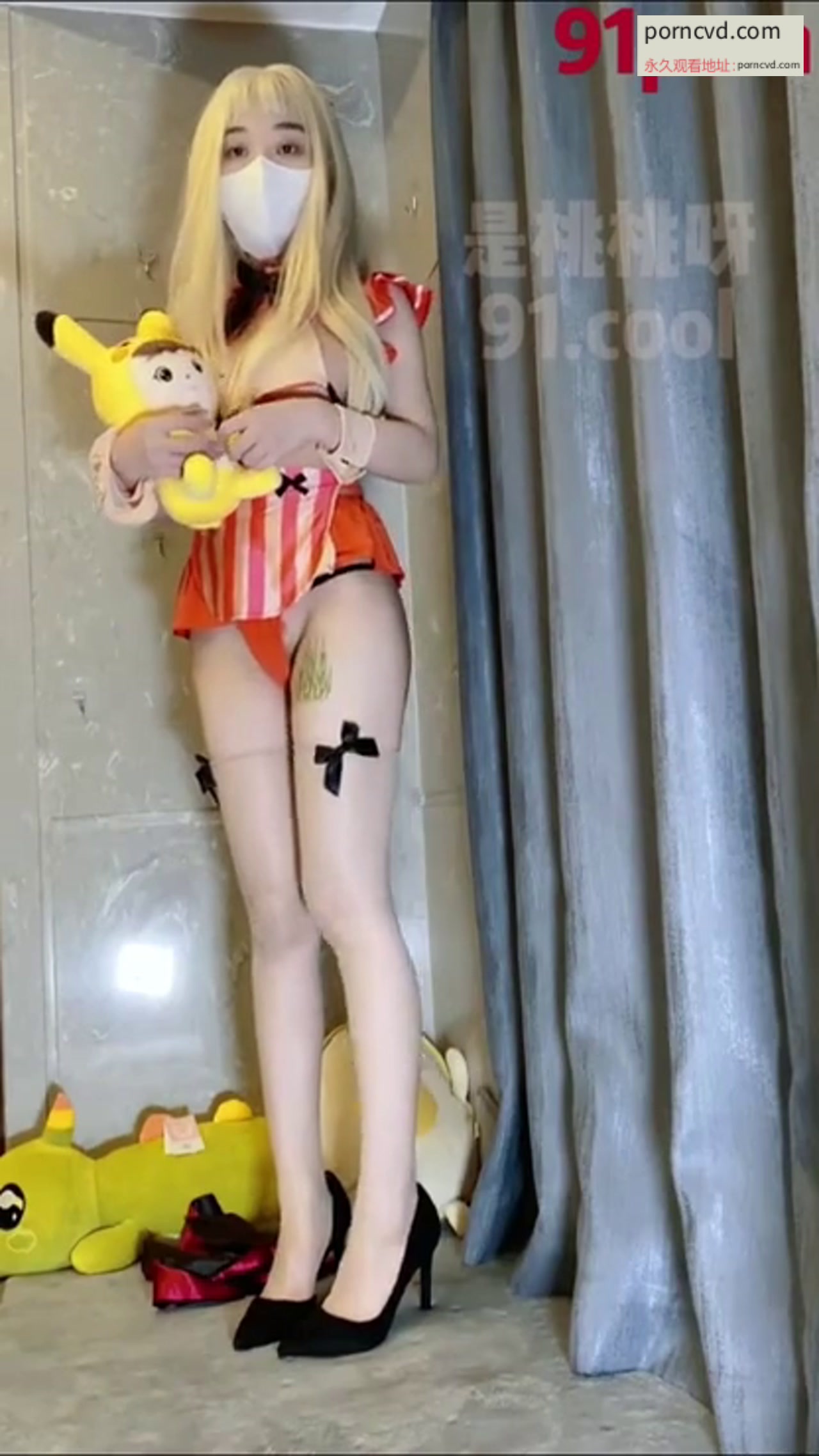 極品童顏巨乳91白虎名器尤物 是桃桃呀 Cos可愛女僕，嫩蚌白虎吸精大法，上位榨汁滴嗒精液垂入眼簾