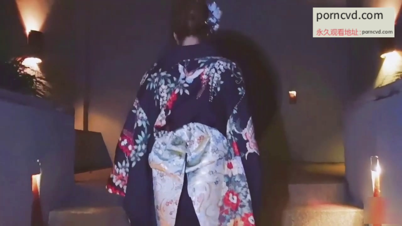 台灣絕美翹乳夢幻女神 辛尤里 真空和服戶外露出自慰 挺翹粉嫩櫻桃，浪聲嬌吟肉棒聞見硬梆梆