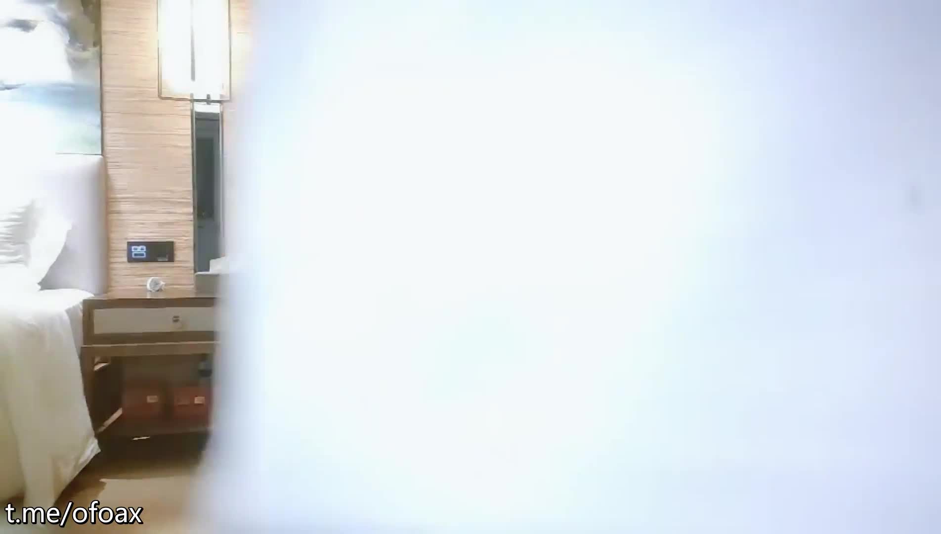 酒店2500約炮漂亮小姐姐換上JK 黑絲各種姿勢啪啪