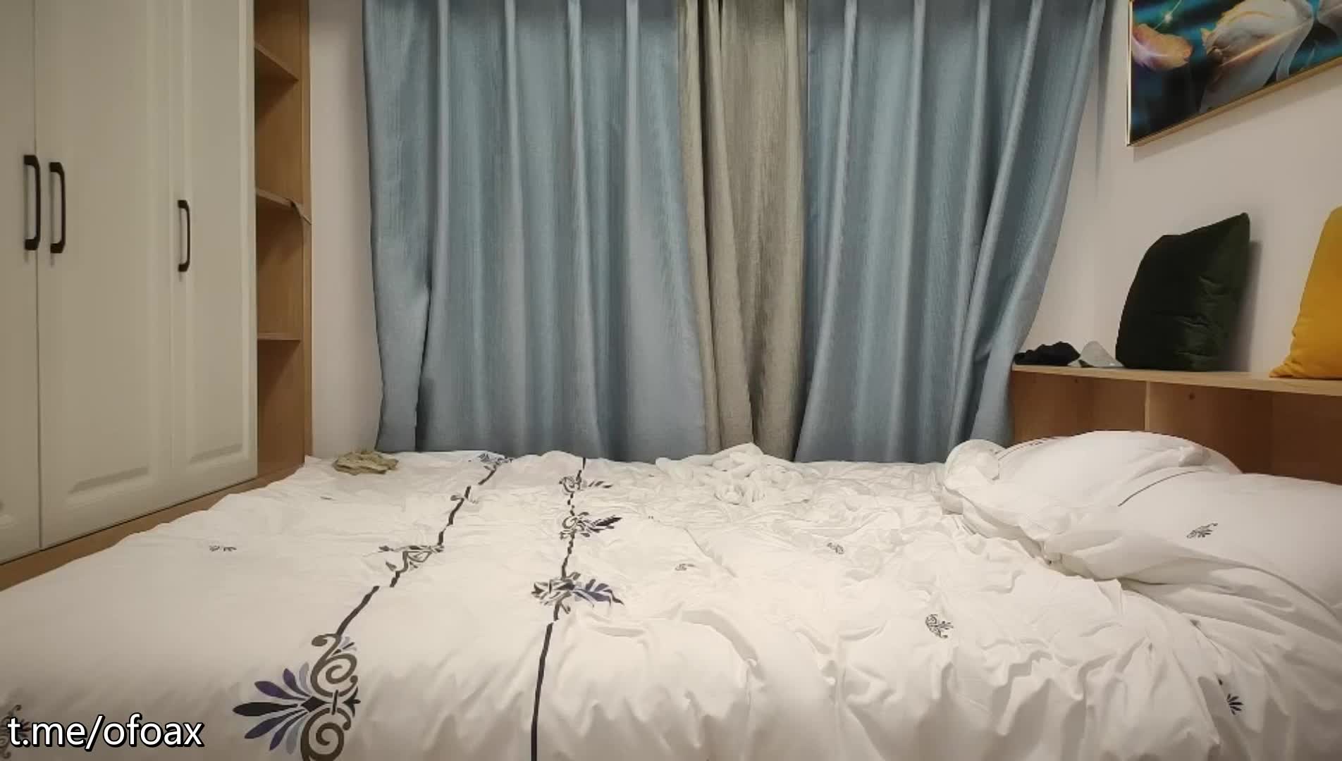 酒店約炮身材豐滿的女同事各種姿勢猛插她的大肥B完美露臉