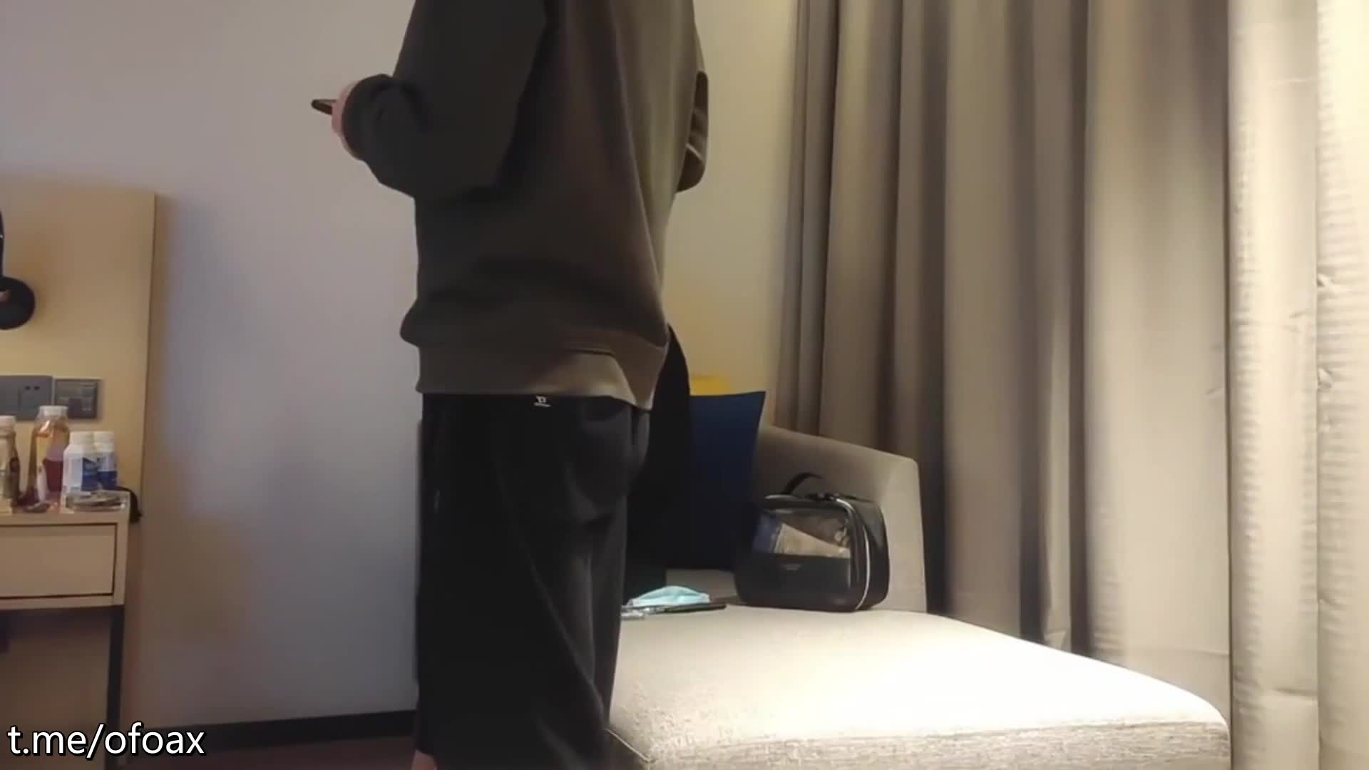 高冷大奶御姐吃雞啪啪 顏值高身材好前凸後翹 白虎鮑魚超粉 就是不給親嘴舔逼 貌似有點潔癖