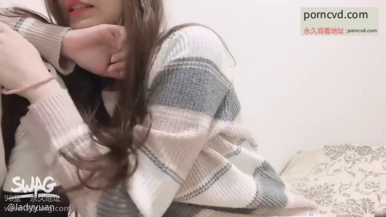 台湾SWAG 怒操红奶罩空姐，胸大逼还粉嫩，露脸后入爆操中国女神吹箫吃精口交无套内射
