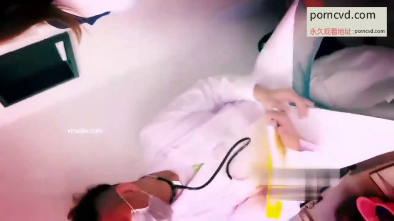 台灣變態醫生の新生入學健康檢查 每個部位都要觸碰變態檢查 玩爆操肥嫩美鮑顏射口爆