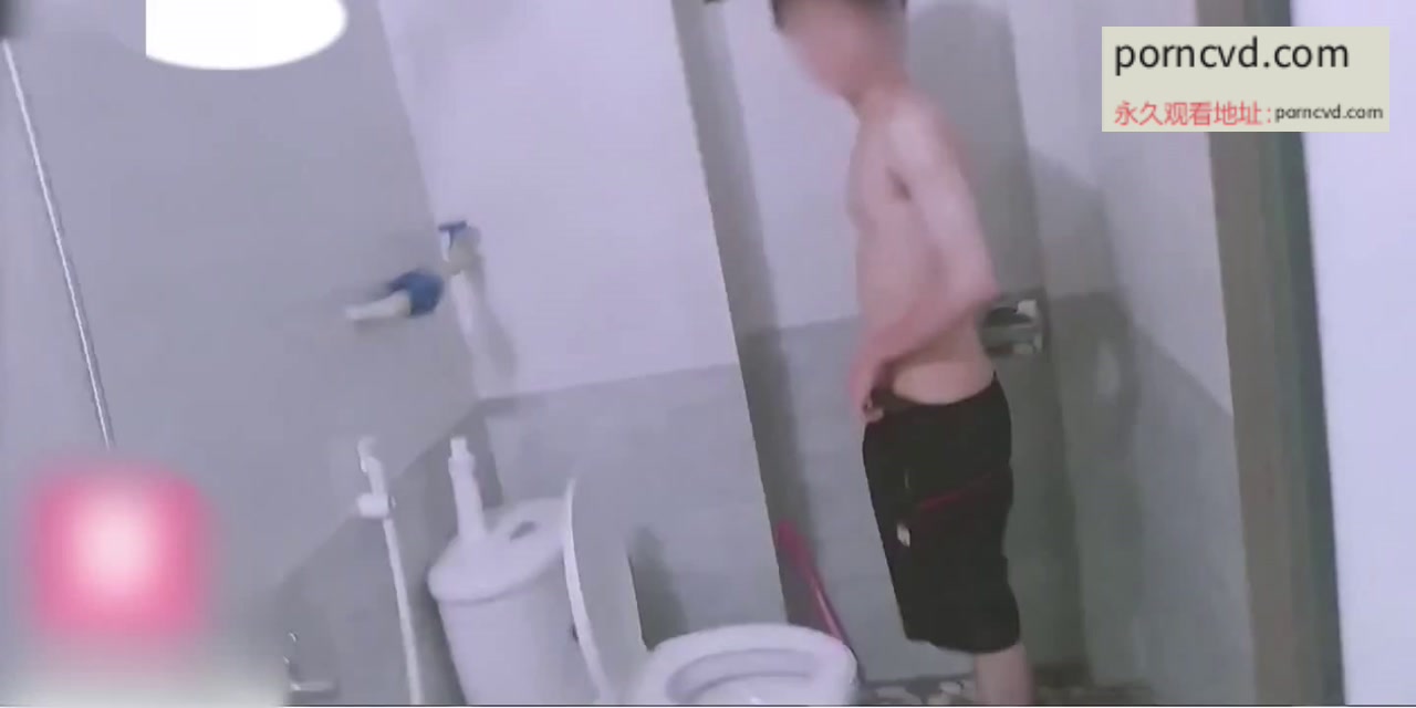 本土無碼中文 台灣學生妹暑假假在家發騷勾引引親哥哥哥做愛性感JK制服