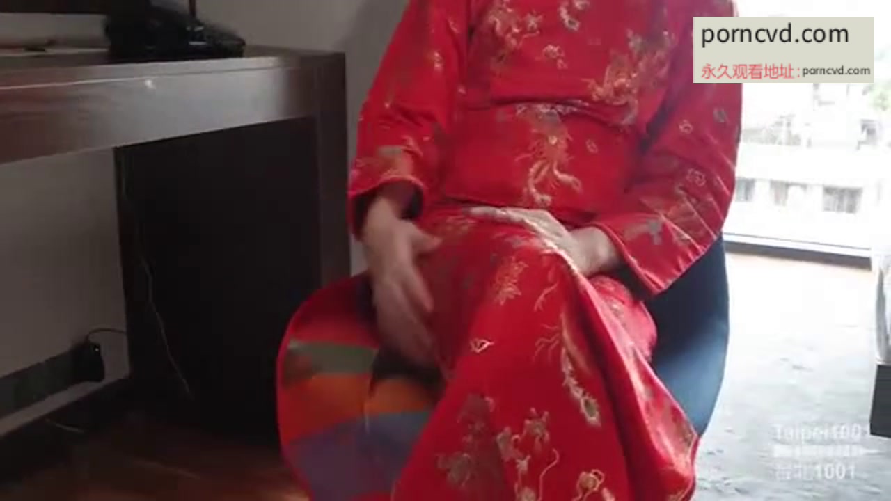台灣自拍 萬粉紅人美女 台北1001VS美籍男友性愛私拍流出紅旗袍無套內射連操兩炮