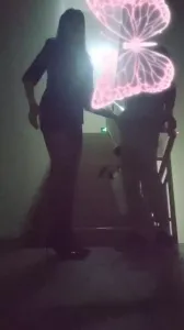 樓梯口少婦被抓現場私拍影片外流