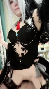 黑絲申鶴cos女上自己動
