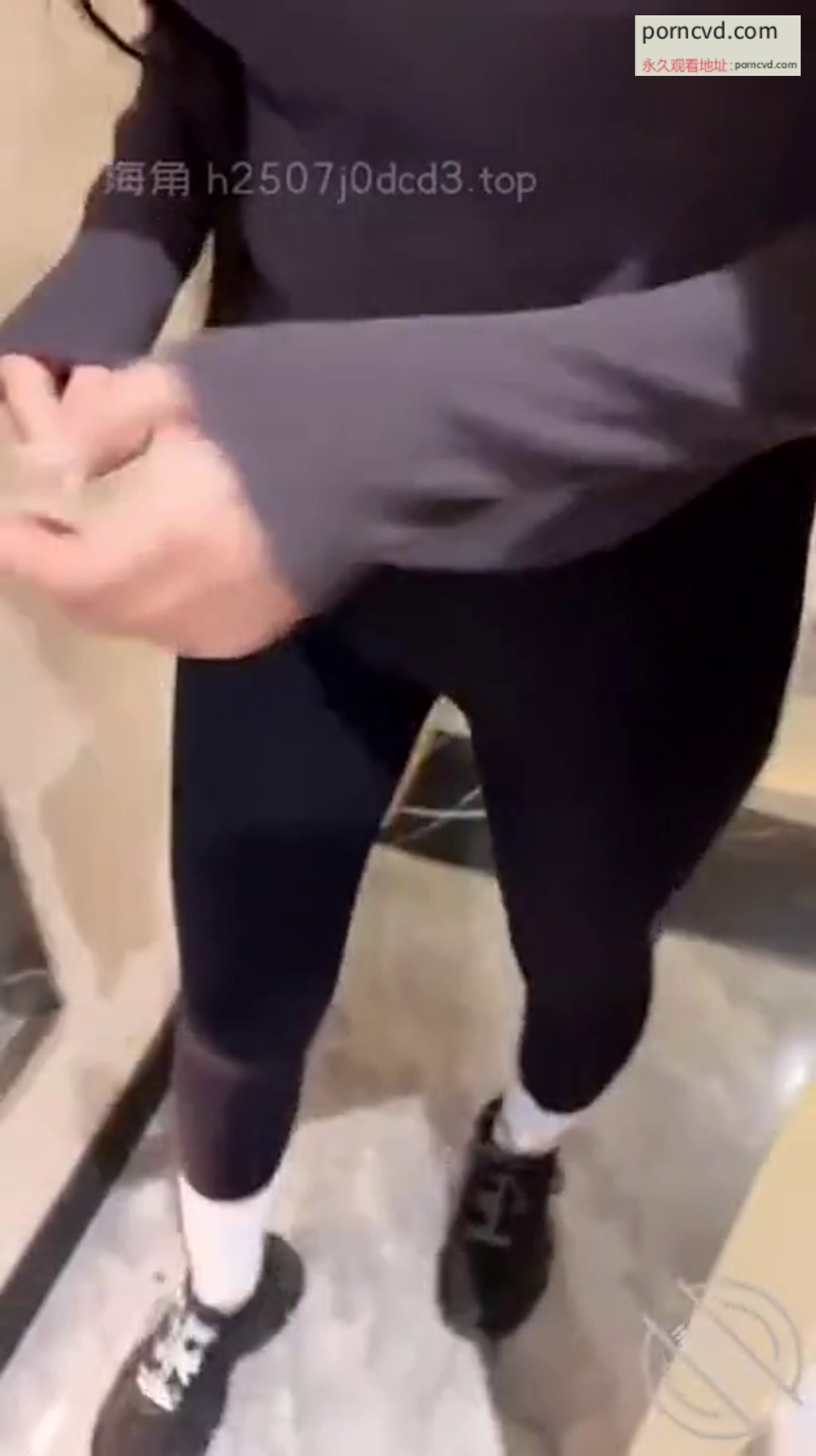 台灣自拍外流 內射瑜珈褲翹臀人妻 迷人的大屁股就應該狠狠後入撞擊