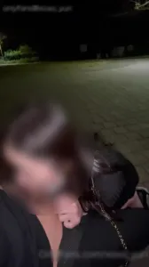 大晚上約個少婦騷逼在公園打野戰