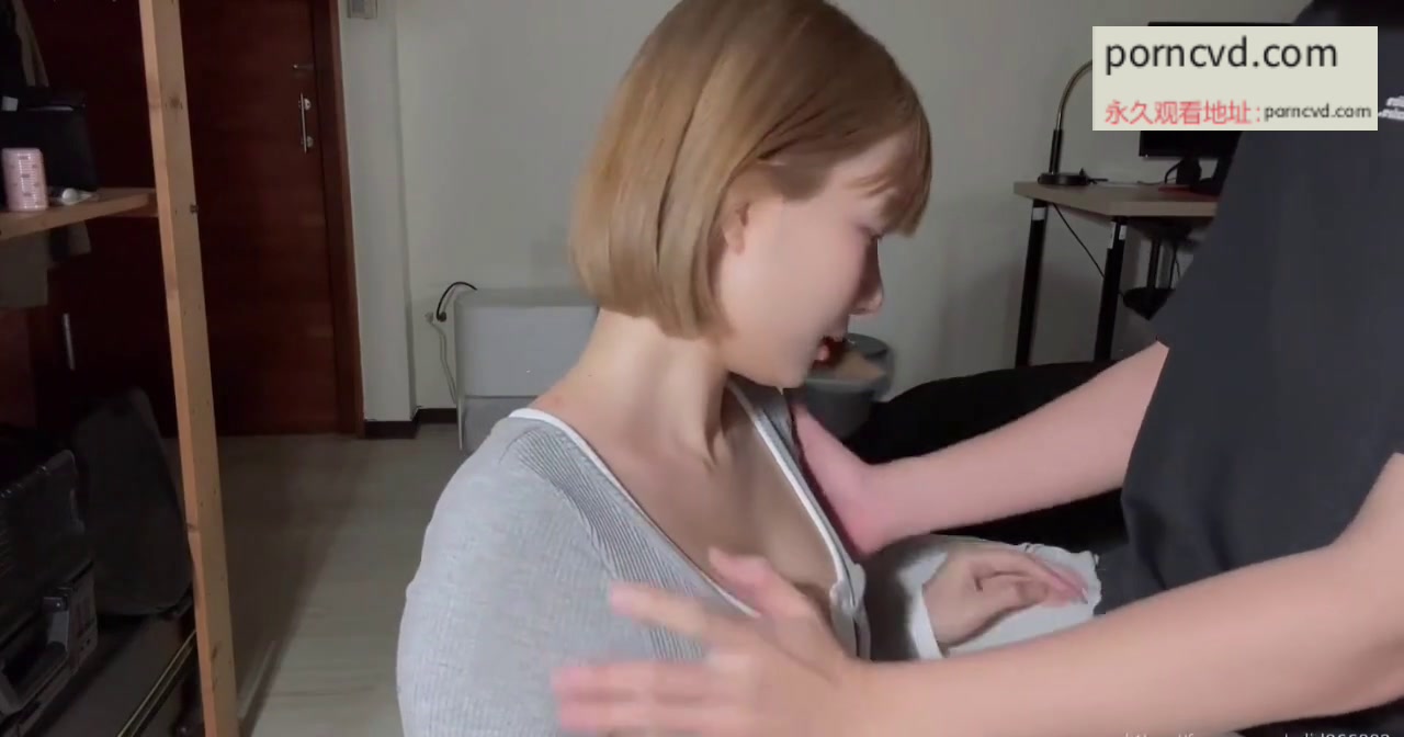 台灣自拍外流 笑容甜美 身材又好的妹子被男友瘋狂的插