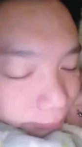 高熬的同事，滴了3滴飲料裡