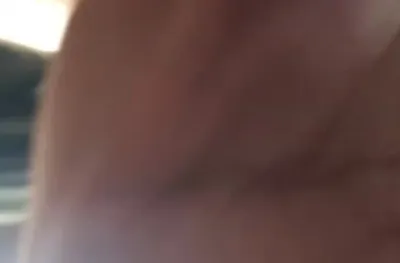 珠海熟婦母狗趴在窗前挨操