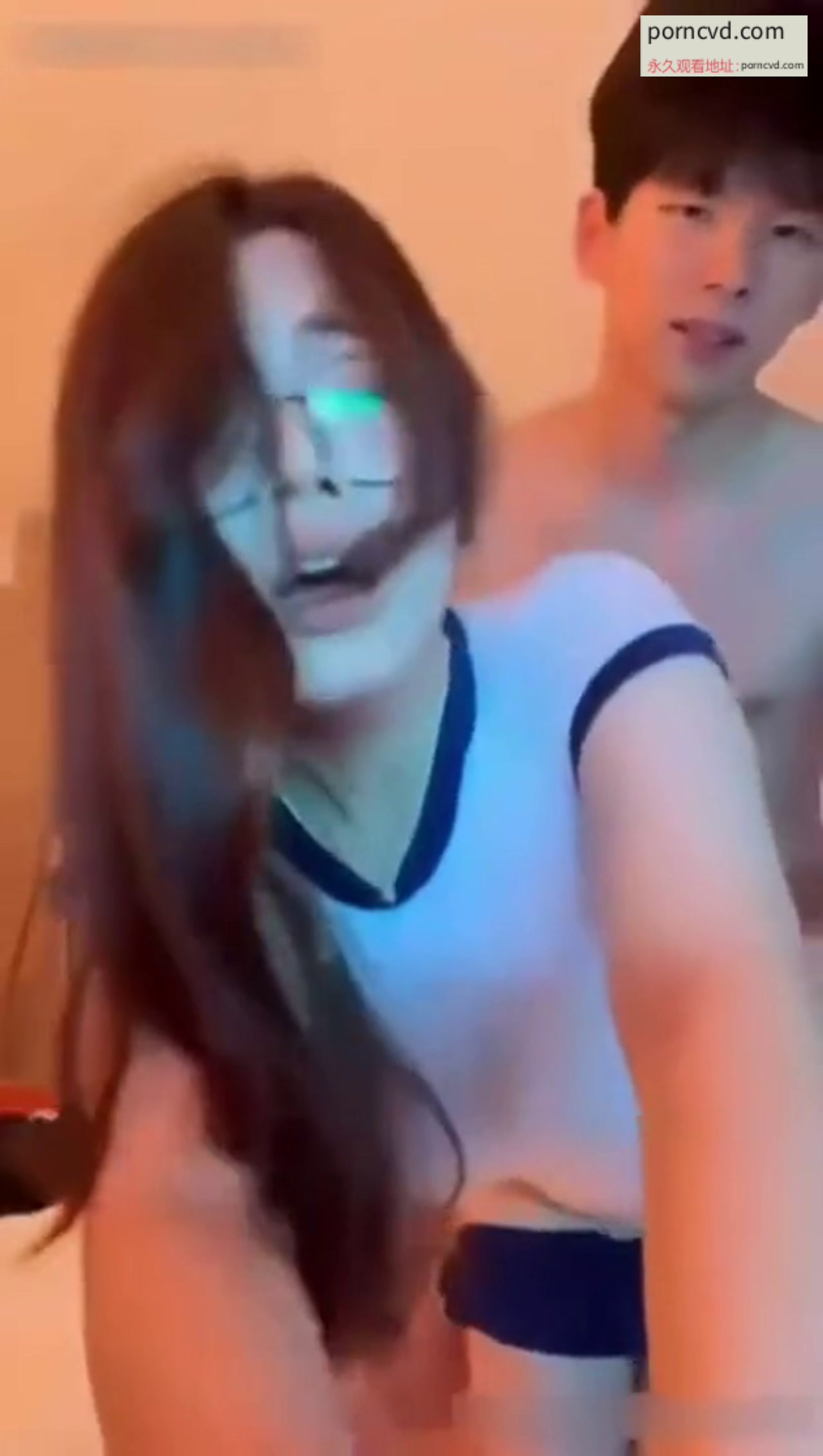 自拍外流 超高顏值正妹 這女的真不是一般騷啊 跟體育生男友做愛了4次 全程猛幹不停一下