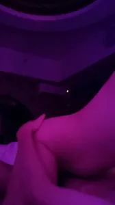 騷母狗自己動