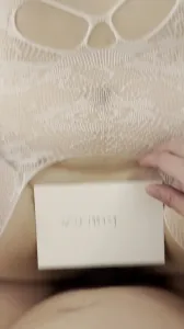 白絲騷逼老婆首秀
