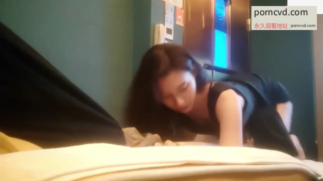 自拍外流 足療店勾搭巨乳技師邊摸奶邊打飛機