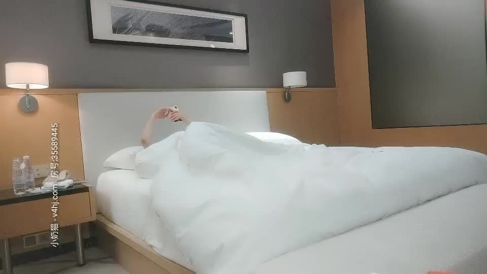 【李尋歡探花】在校大學生 顏值高性格好，互摸調情主動騎乘，浪叫呻吟好聽