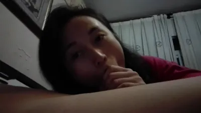 小騷貨喜歡吃雞把