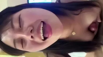 虎狼年紀的少婦果然夠騷 漁網情趣衣全程淫語對白