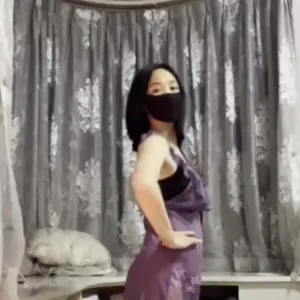 福建女老師在家自拍裸照