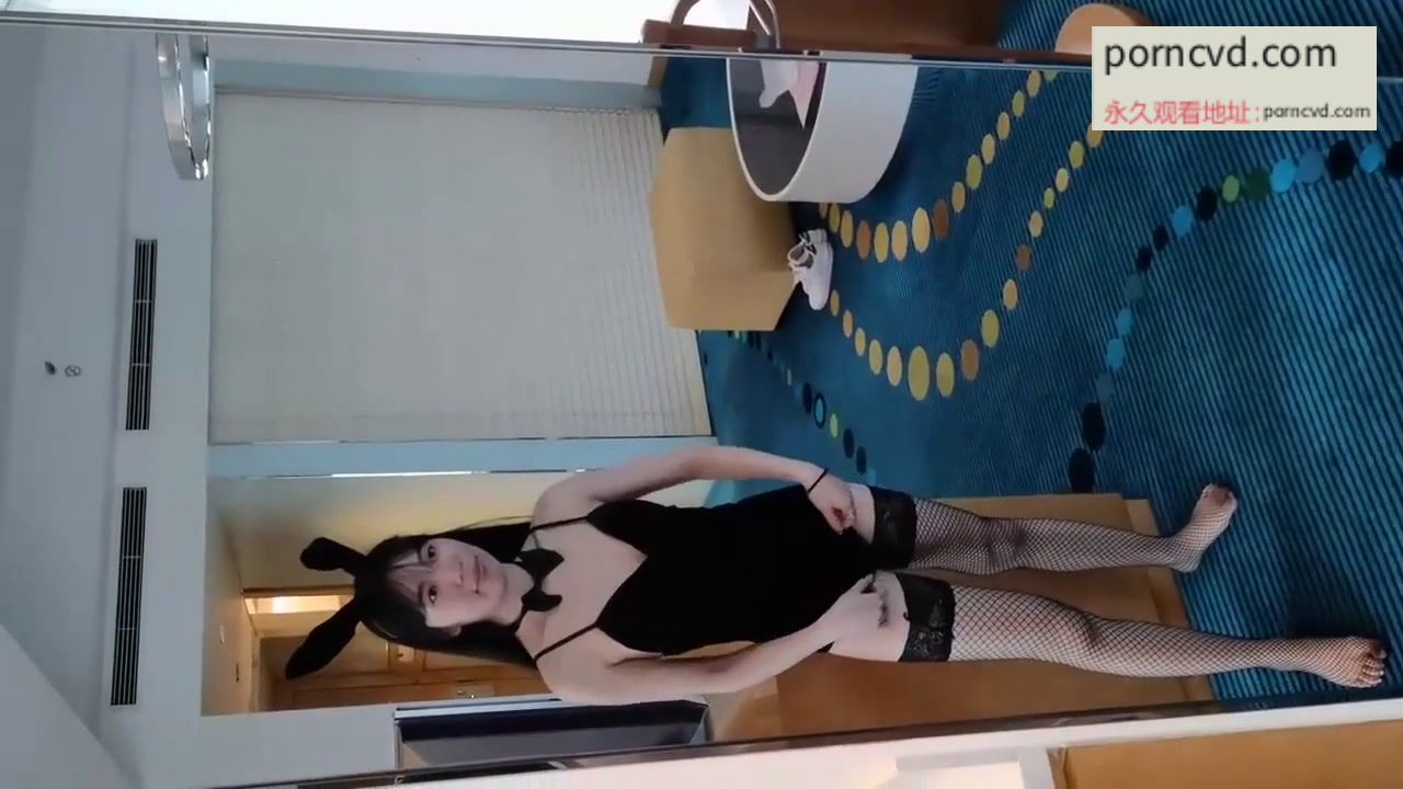 台灣情侶扮演花花公子與兔女郎激情啪啪