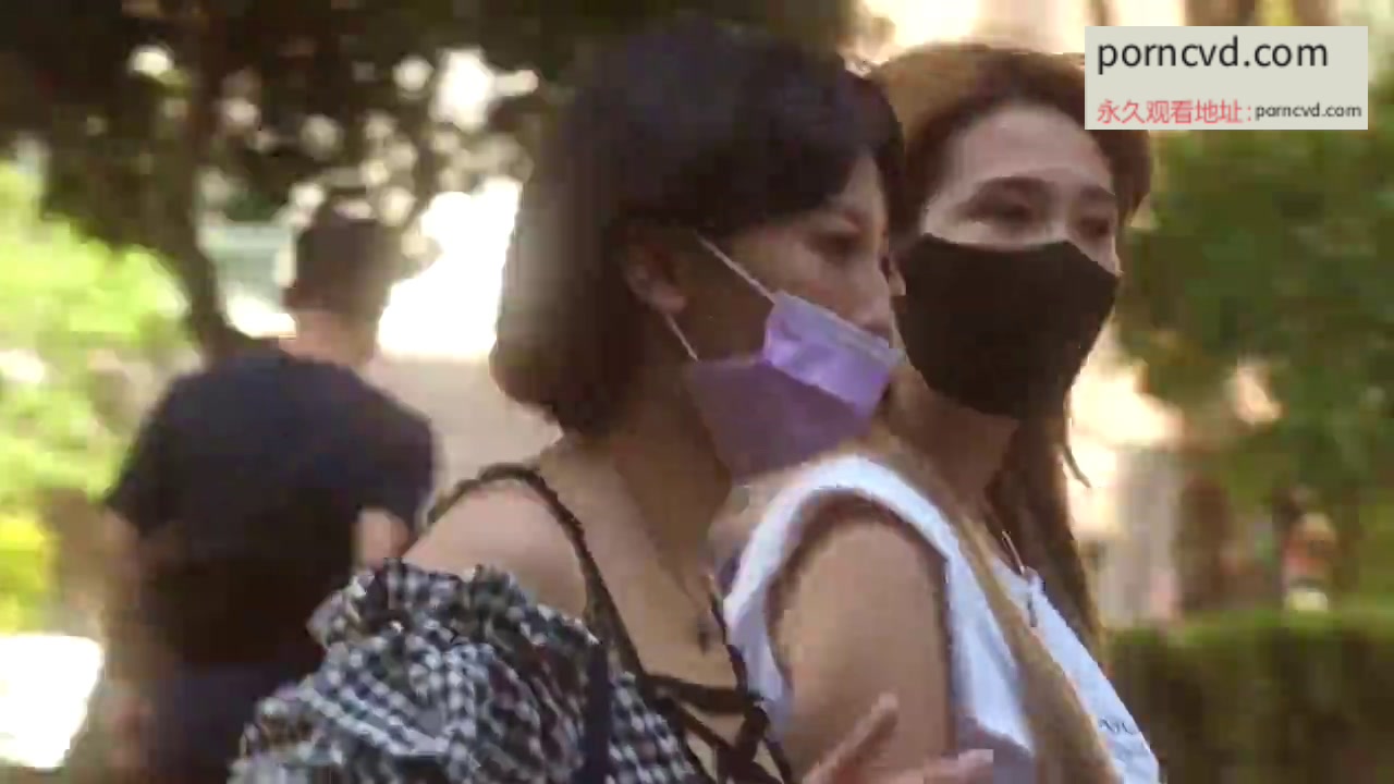 台灣av影片 閨蜜面前被癡漢電車上爆操中出 豪乳女神孟若羽淫蕩無下限